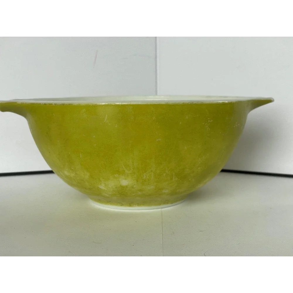 Vintage Pyrex Verde Green #442 Cinderella Mixing Bowl 1.5 Qt Avocado Mid-Century